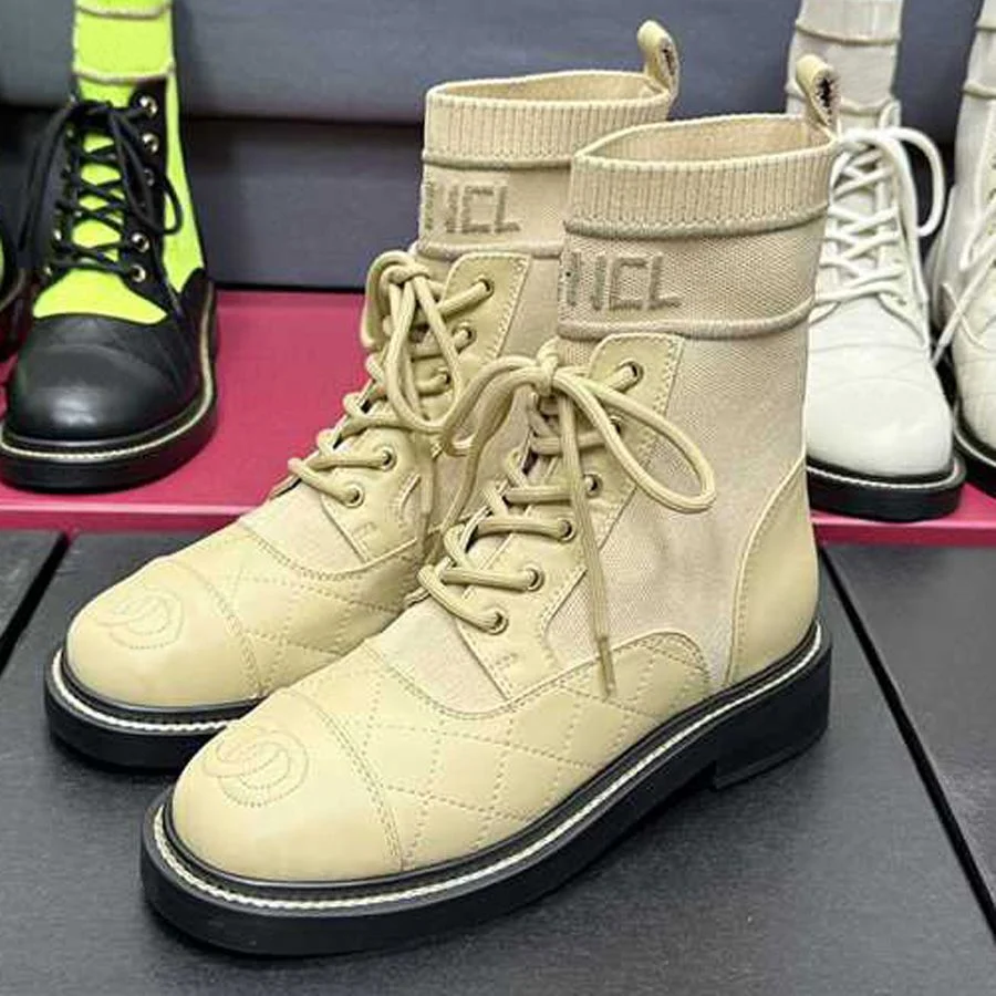 Designer Ankle Boots Women&prime;s Leather Flying Woven Diamond Check Boots Color Round Head Thick Soled Elastic Martin Boots Lace-up Ankle Socks Boots