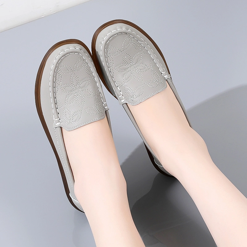 Fashionable Women&prime;s Casual Flats for Summer