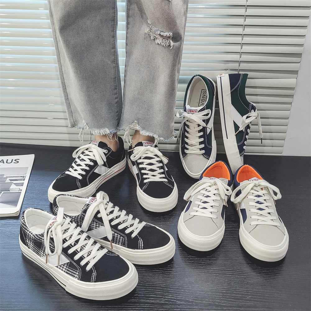 Wholesale Fashion Men Sneakers Casual Canvas Skateboard Shoes Walking Style Flats Man