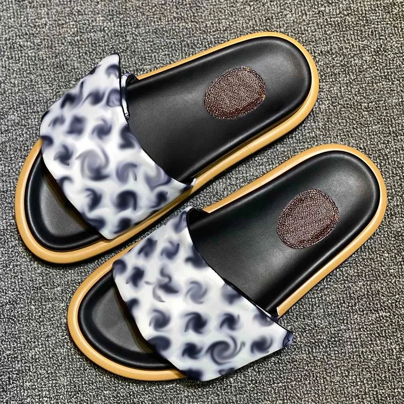 Designer Sliders Slippers Women Men Pool Pillow Flat Comfort Mules Slides Fashion Classic Prints Embossed Summer Sandals Black Grey Beach Fashion Shoes