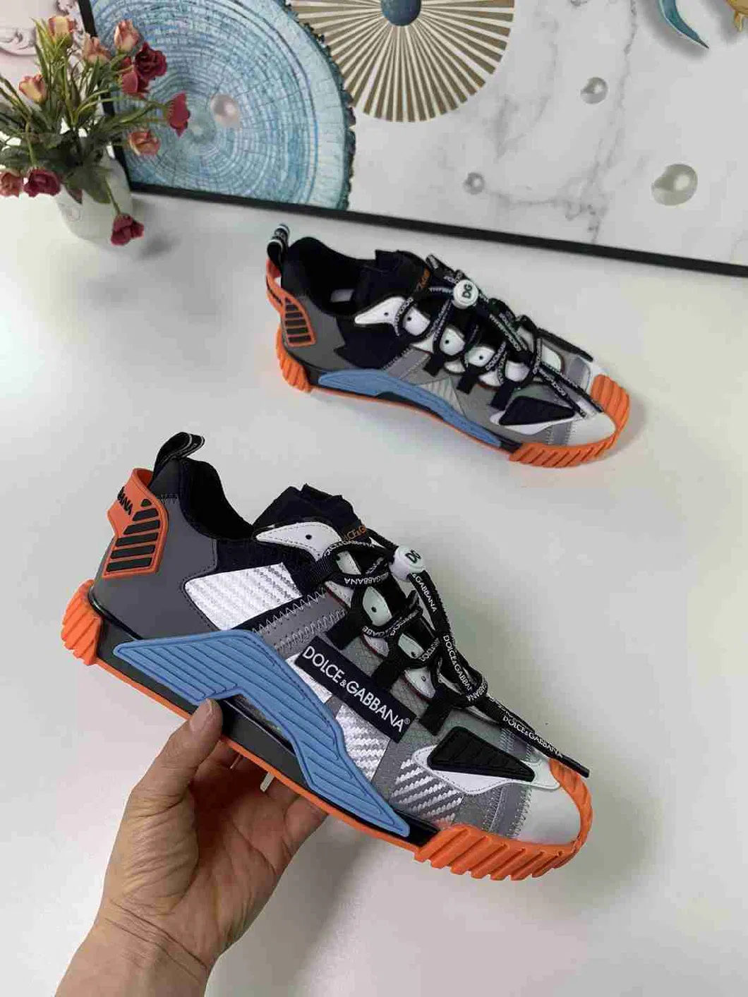 The Latest Color Matching Sports Casual Shoes Color Men&prime;s Shoes