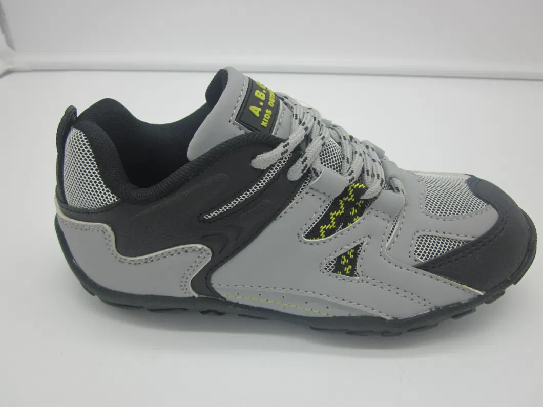 Kids Outdoor Hiking Trekking Sports Shoes with High Quality