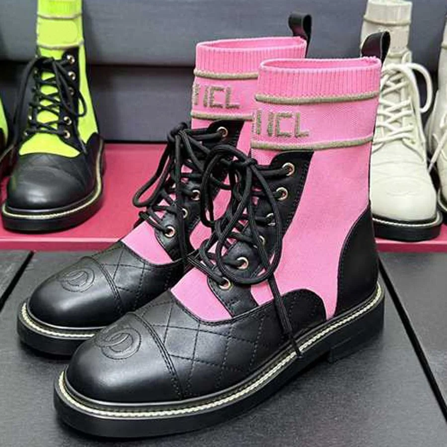 Designer Ankle Boots Women&prime;s Leather Flying Woven Diamond Check Boots Color Round Head Thick Soled Elastic Martin Boots Lace-up Ankle Socks Boots