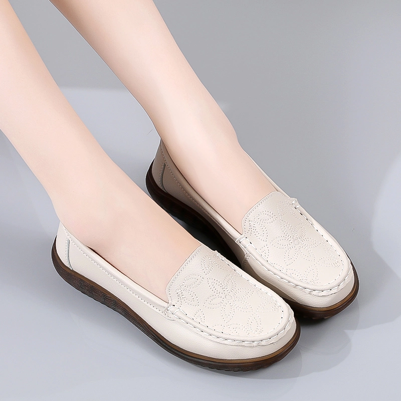 Fashionable Women&prime;s Casual Flats for Summer