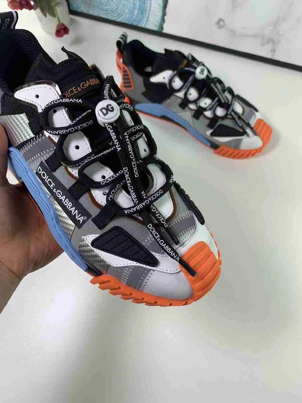 The Latest Color Matching Sports Casual Shoes Color Men&prime;s Shoes