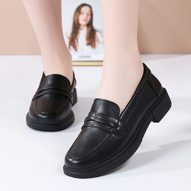 Comfortable Slip-on Women&prime;s Loafers for Casual and Formal Wear