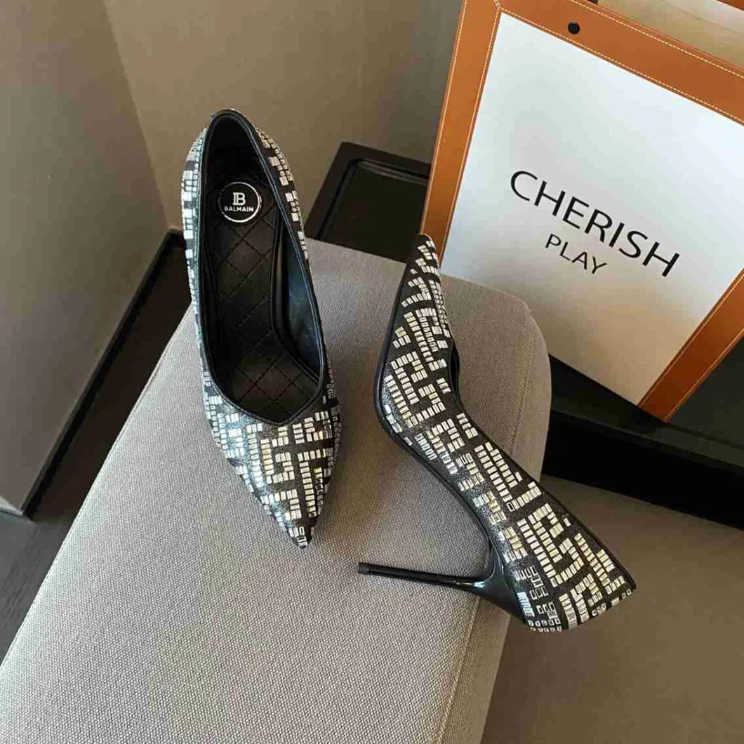 Knitted Single Shoes with Pointed Toe Full of Diamond