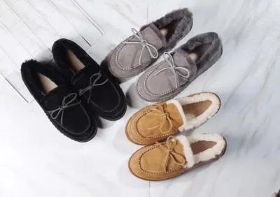 Moccasini all′ingrosso di pelle di foglio originale per interni per bambini