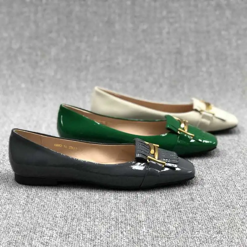 New Fashion Square Toe Patent Leather Tassel Metal Buckle Female Pump Shoes Soft Sole Flat Ballet Shoes for Women