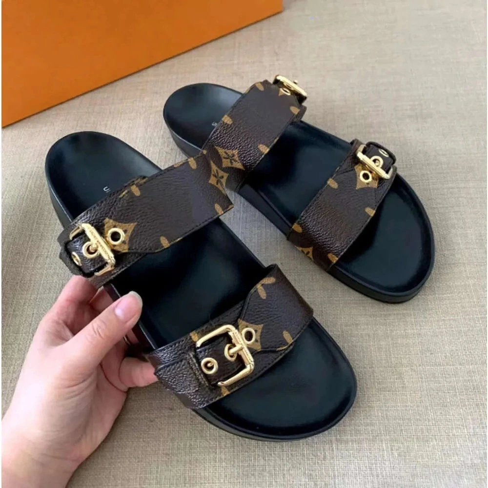 Genuine Leather Sandal Slipper Casual Shoe Summer Beach Gladiator Mules Hasp New Womans Flat Slide