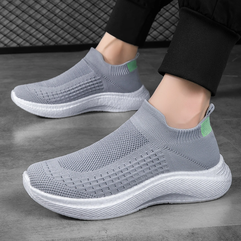 2024 Men&prime;s Casual Mesh Fly Knitted Shoes Lightweight Socks Sports Running Shoes