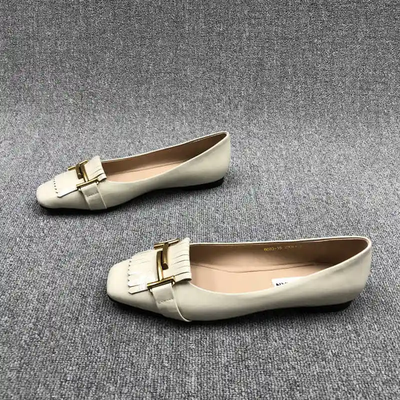 New Fashion Square Toe Patent Leather Tassel Metal Buckle Female Pump Shoes Soft Sole Flat Ballet Shoes for Women