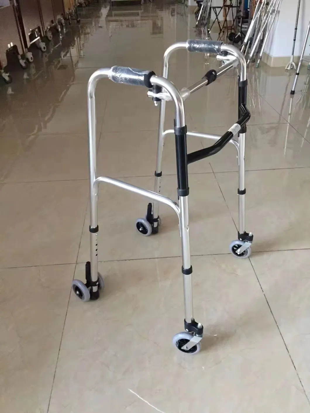 Customized Brother Medical China Boot Electric Rollator Elderly Aluminum Walker with ISO New Bme812