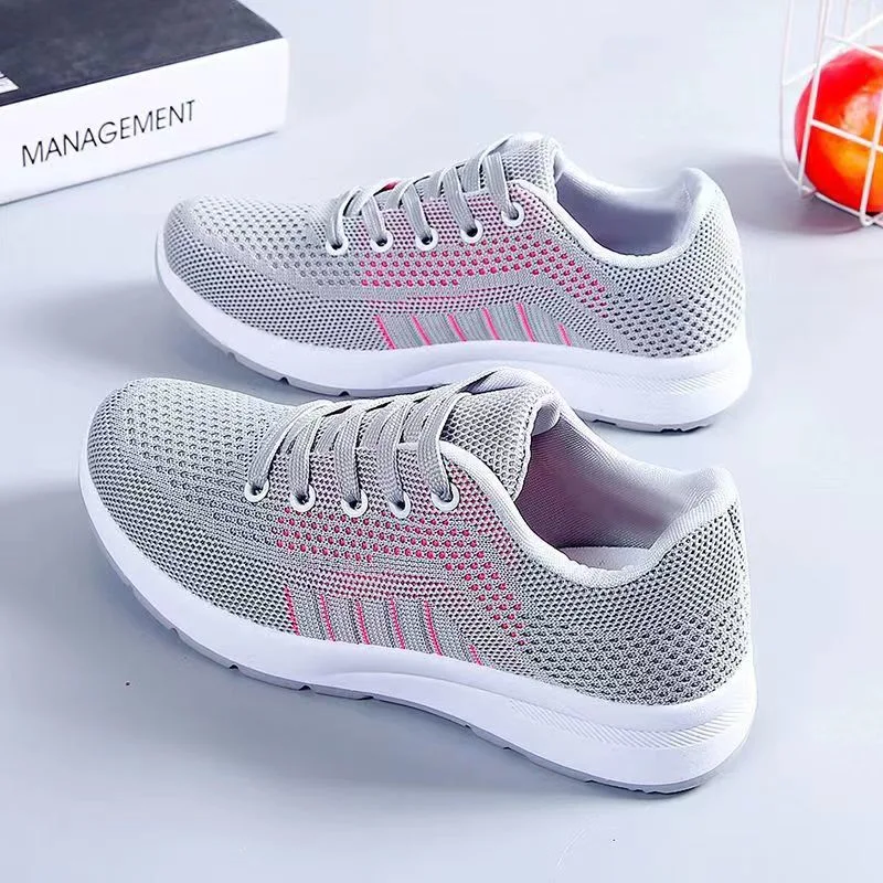 Comfortable Fly Knit Material Sneaker Woman Sport Shoes for Running