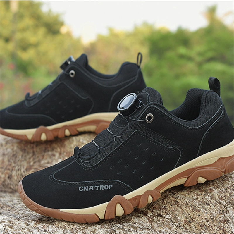 Hot Sale Black Suede Man Outdoor Sports Sneaker Shoe with Soft Rubber Outsole