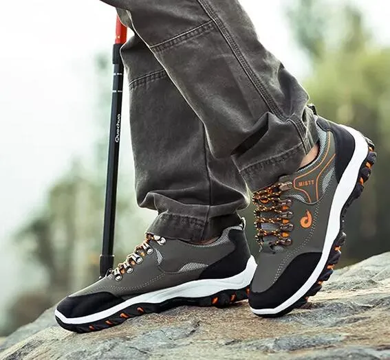 Outdoor Trekking Footwear Men&prime;s Hiking Shoes (231)