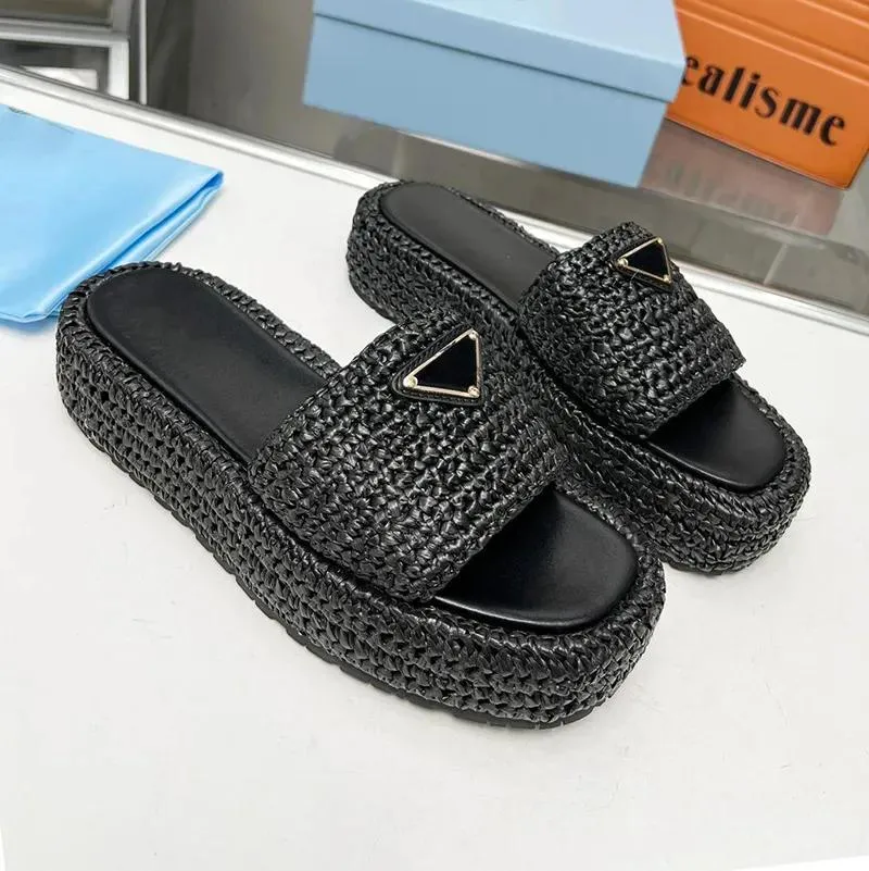 Triangle Straw Designer Slippers Platform Sandals Fashion Slip-on Beach Sandal Front Strap Raffia Fabric Thick Sole Summer Shoes Women Sliders