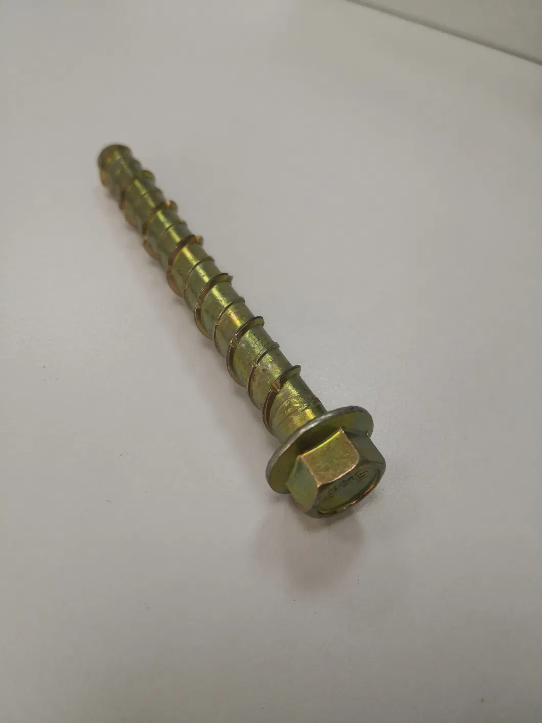 Self Tapping Anchor Bolt for Concrete