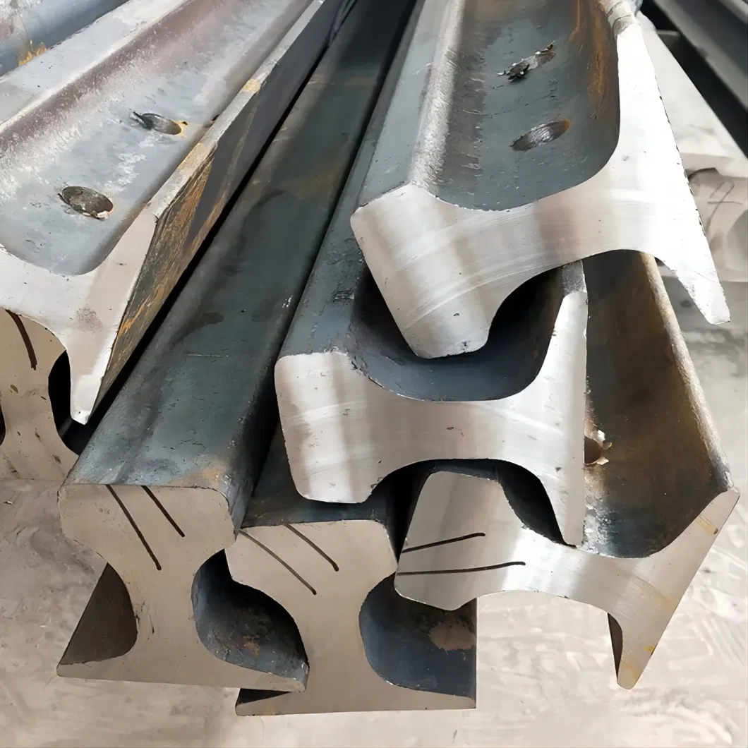 Hms1-2 Q235B 45#Mn R260 U71mn Material Grade Crane Rail Steel Qu70 Qu80 Qu100 Qu120 Railway Track