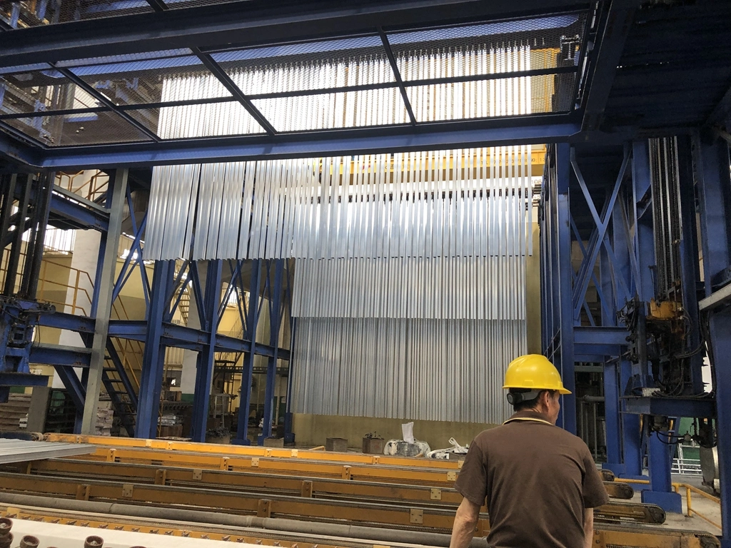 Galvanized Steel Solar Ramming Pile Mounting Galvanized Steel Installation Racking for Solar Farm Solar Project HDG Steel Bracket Factory