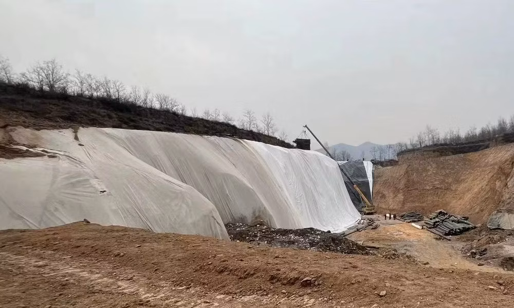 Pet/PP Short/Continuous Filament Fiber Needle Punched Nonwoven/Woven Geotextile for Filtration Reinforcement Drainage Separation