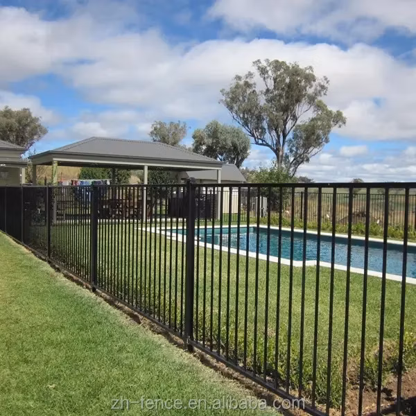 China Manufacturer Temporary Safety Metal Swimming Pool Fence