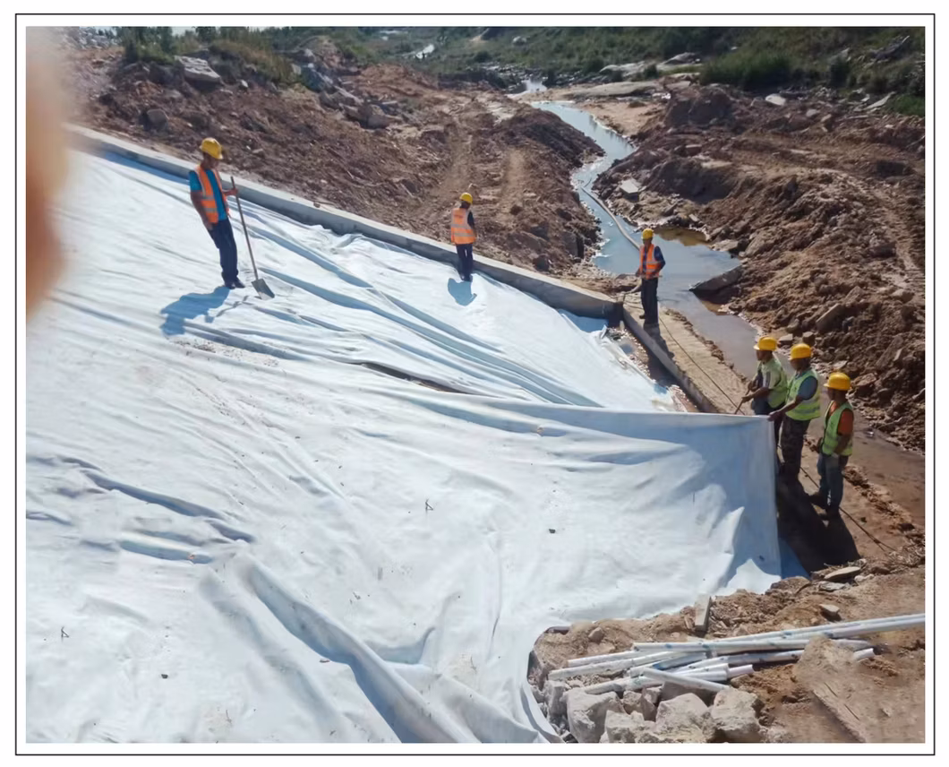 Polypropylene Nonwoven Geotextile 200GSM 300GSM 400GSM Customized Fabric Sale