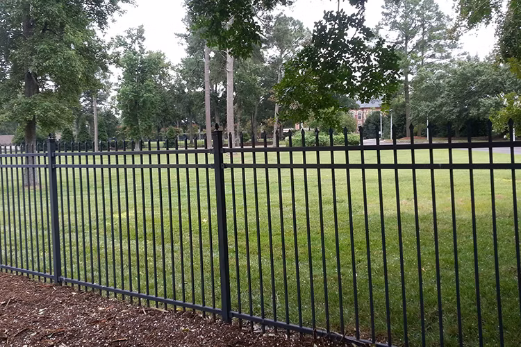 Pengxian Backyard Privacy Fence China Manufacturers 100mm 120mm Center Space 5FT Wrought Iron Fence for Around Amusement Facilities