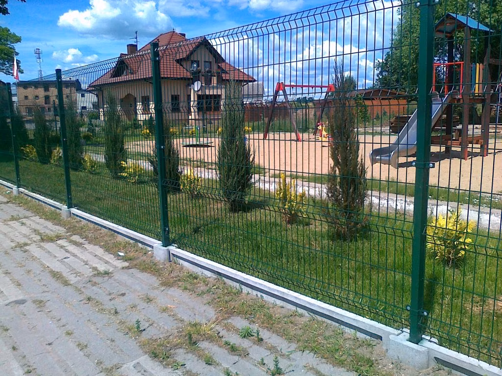 Galvanized 3D Panel Fence 3D Curved Steel Welded Fence Curved Wire Fence V Mesh Wire Fence Security Fence