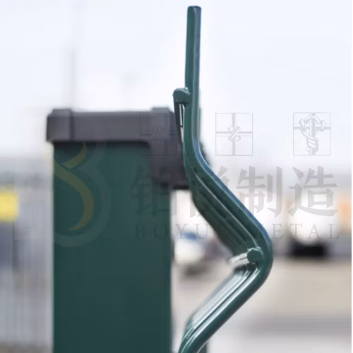 2X2 PVC Coated Galvanized Triangle Bending 3D Curved Welded Wire Mesh Farm Garden Fence