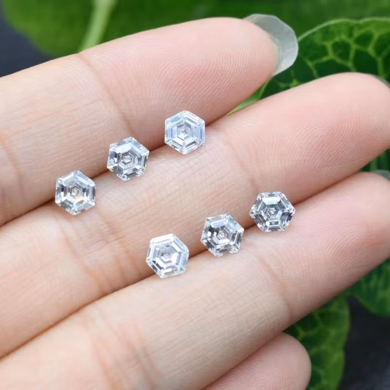 Top Quality Black Color Cubic Zirconia Round Cut 8mm Synthetic Gemstone