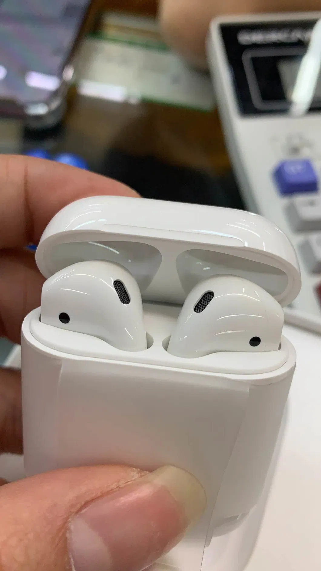 1: 1 Wireless Bluetooth in Ear Earphones 2ND Generation X/Xs/Xs Max/11 Change Name/Location/ Series Number /Wireless Charging Case