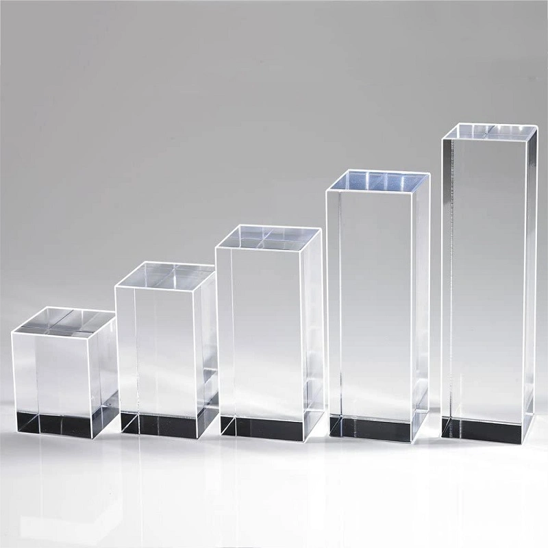 New Arrival Lucite Embedded White Round Customize Supermarket Display Stand Clear Acrylic Football Helmet Display Case