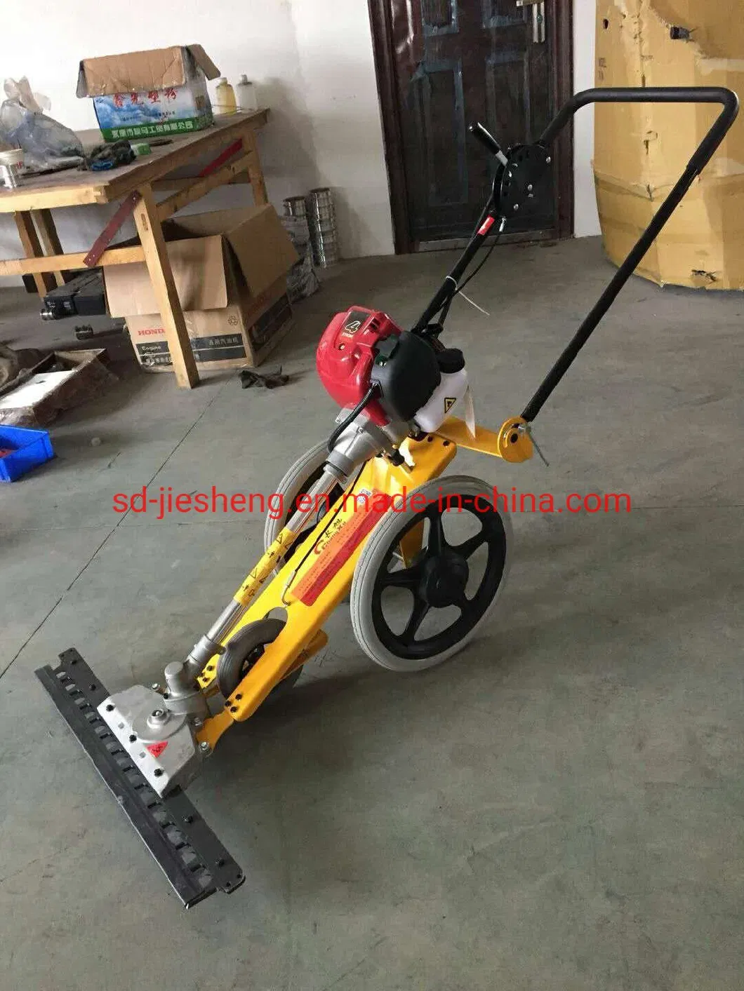 Manufacturer Direct 4kw Gasoline Lawn Mower High Efficiency Hand Pushed Lawn Mower