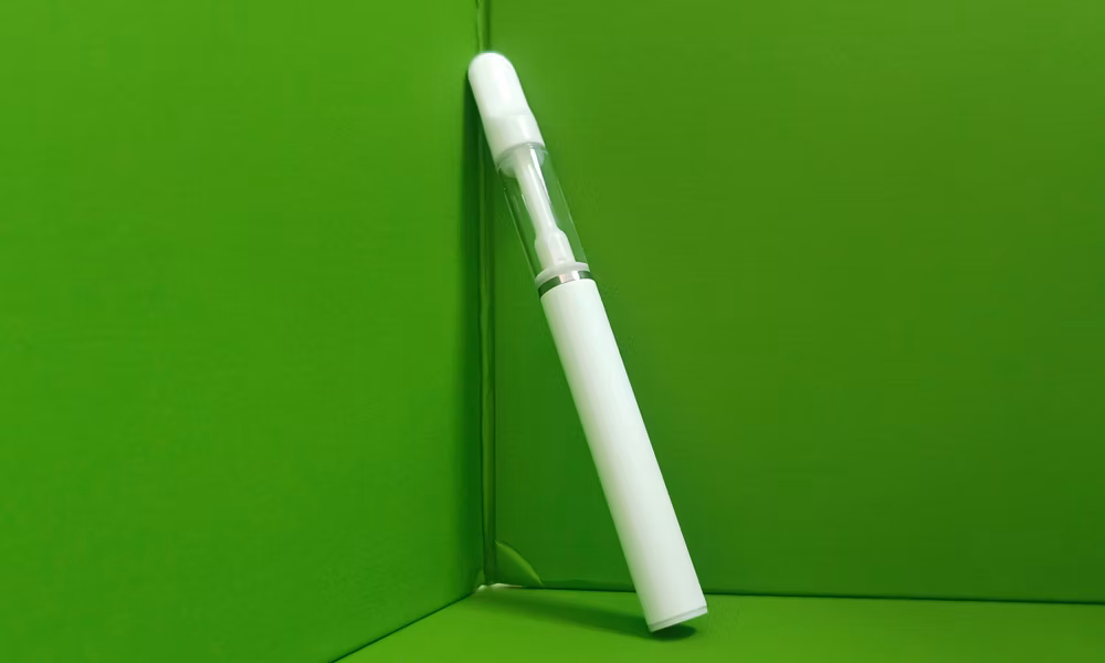 White Color 4*2.0mm Hole Size Vape Pen for Thick Oil Full Ceramic Wholesale 510 Disposable Vaporizer Pen