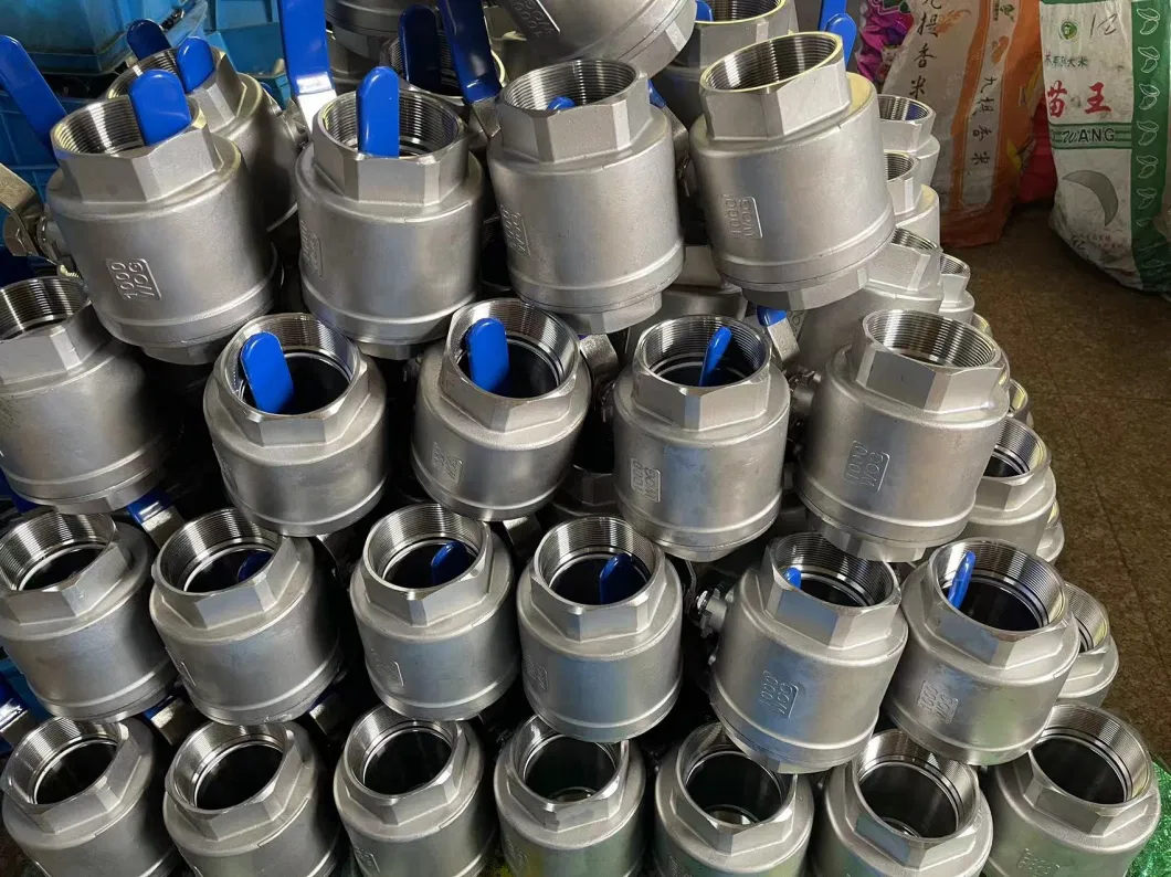 SS304 316 Stainless Steel Handle with Locking Internal Thread BSPP BSPT NPT 2PC Ball Valve