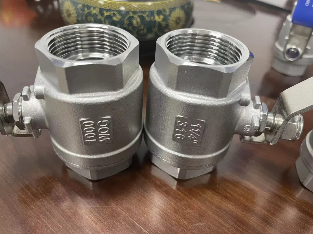 SS304 316 Stainless Steel Handle with Locking Internal Thread BSPP BSPT NPT 2PC Ball Valve