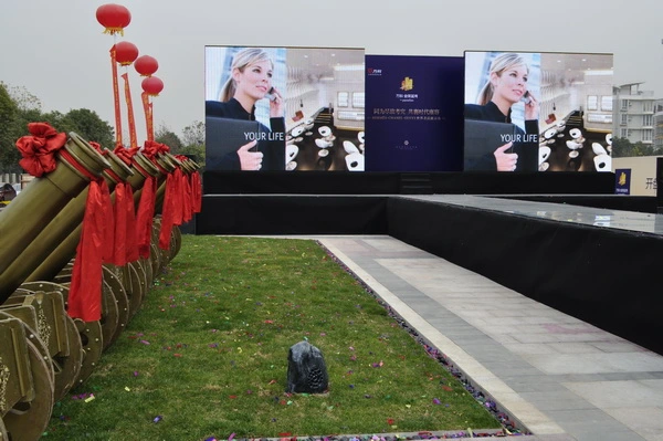 Hight Brightness Outdoor Full Color LED Display / LED Video Wall