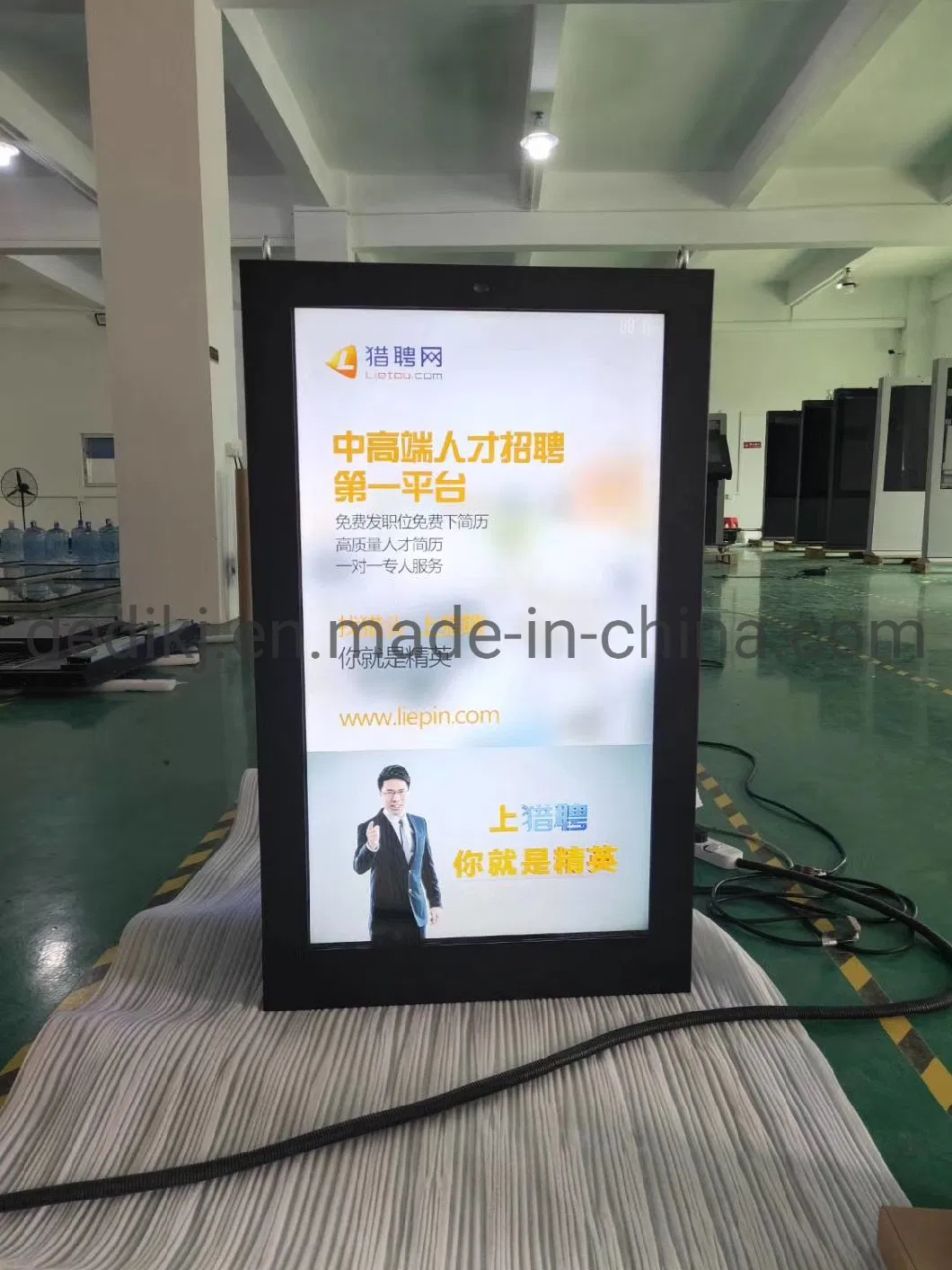 Waterproof Touch Display, 43inch LCD Screen Advertising Outdoor Digital Signage Price