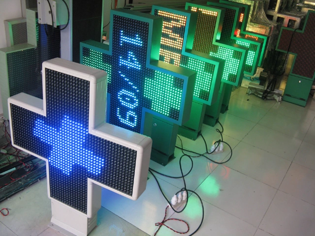 P16mm Double-Sided Display Outdoor Waterproof LED Pharmacy Cross Sign Factory