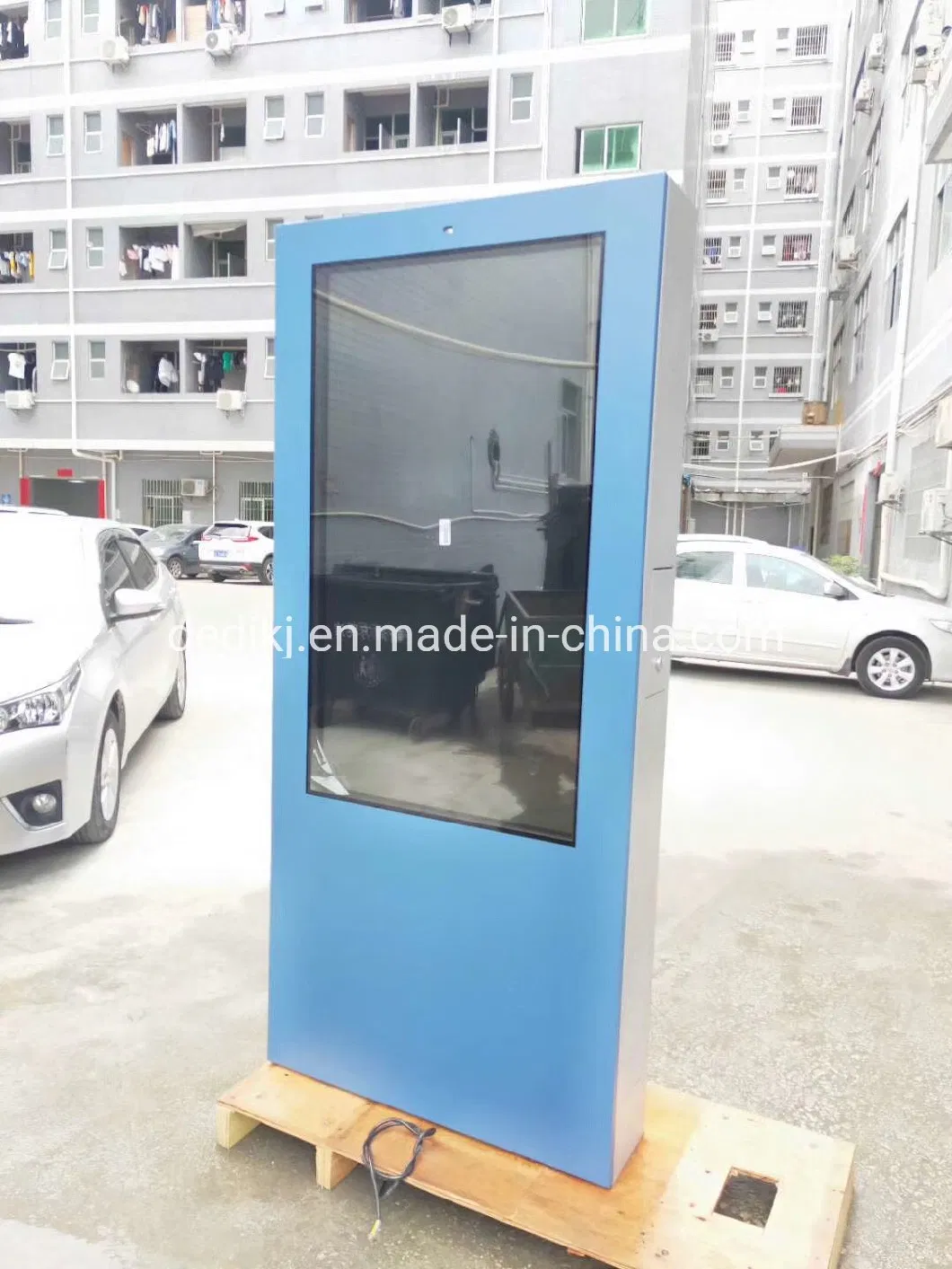 55inch LCD Interactive Floor Standing Digital Signage Kiosk for Outdoor Advertising