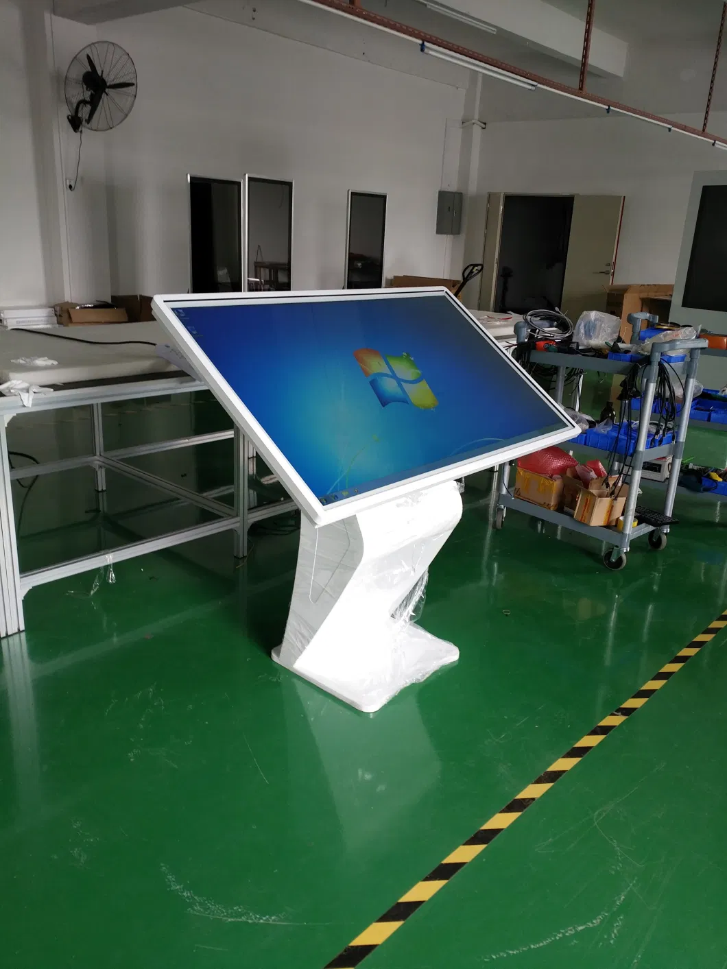 49&prime;&quot;Floor Standing Interactive Touch Screen Digital Signage Player Kiosk