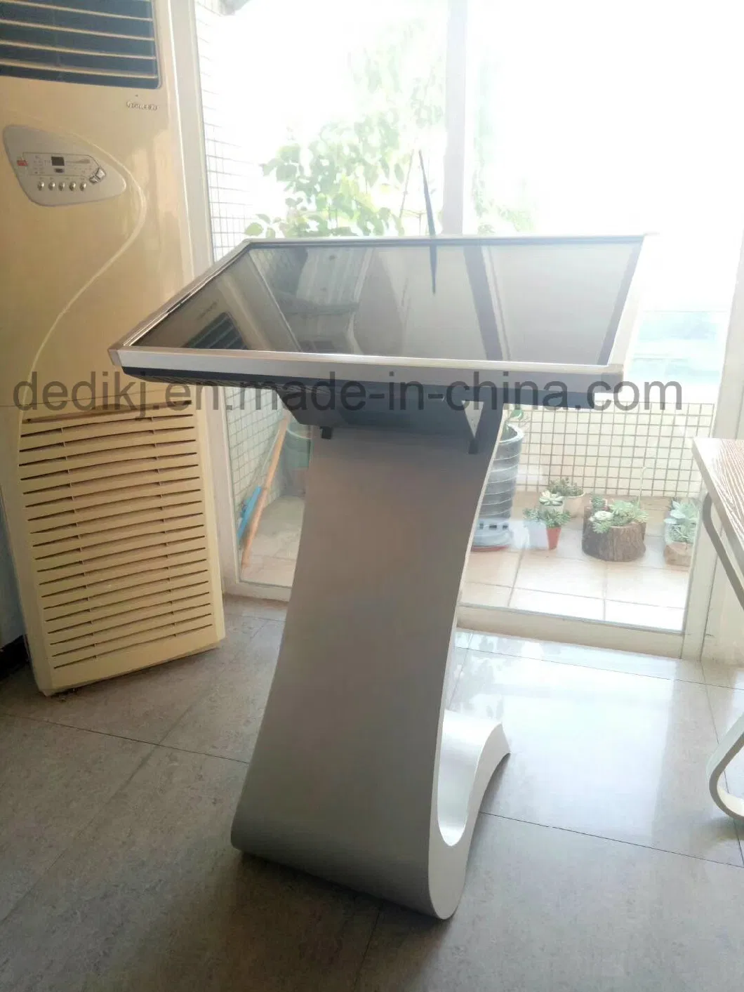 Shopping Mall Multi Media Interactive LCD Touch Screen Kiosk/Touch Screen All in One PC Design/Media Advertising Display Totem