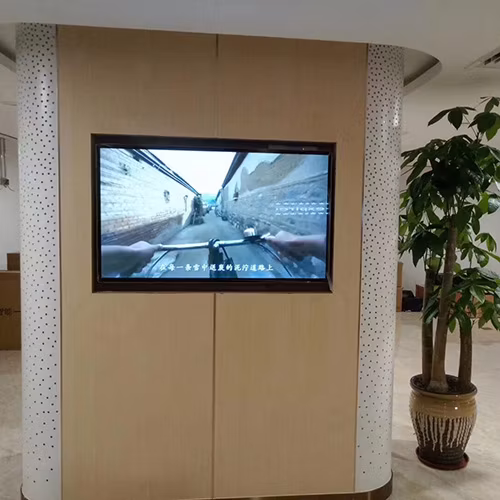 Wall-Mounted Indoor Digital Signage LCD Display Media Poster Smart TV Computer Monitor Touch Screen Kiosk for Information Advertisement.