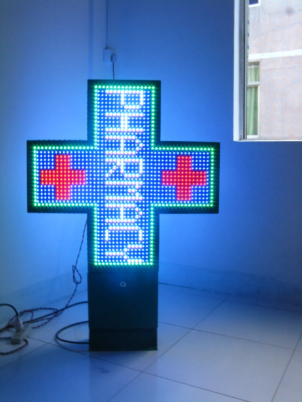 P16mm Double-Sided Display Outdoor Waterproof LED Pharmacy Cross Sign Factory