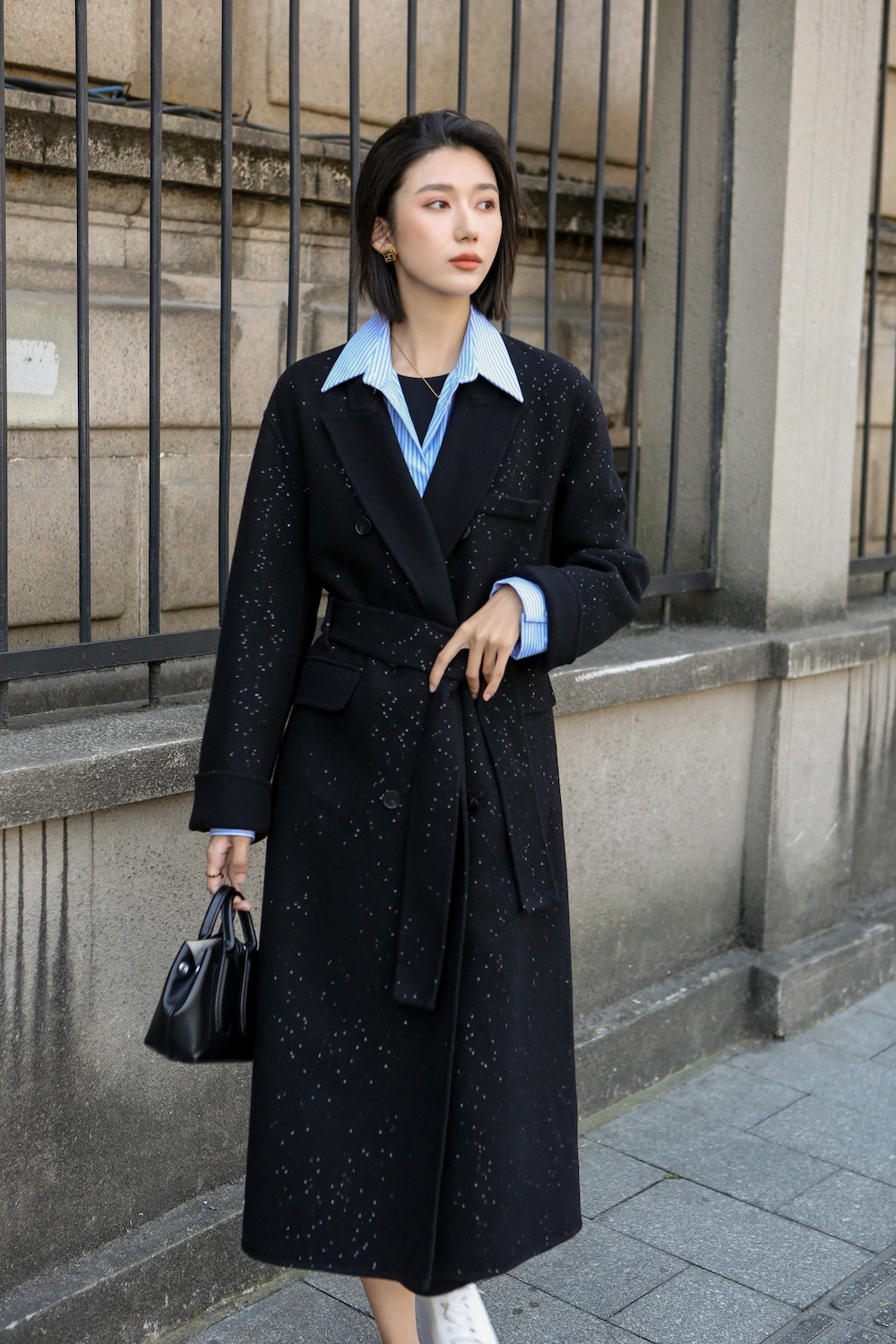 Elegant Fashion Black Woolen Wool Long Coat for Woman with Belt