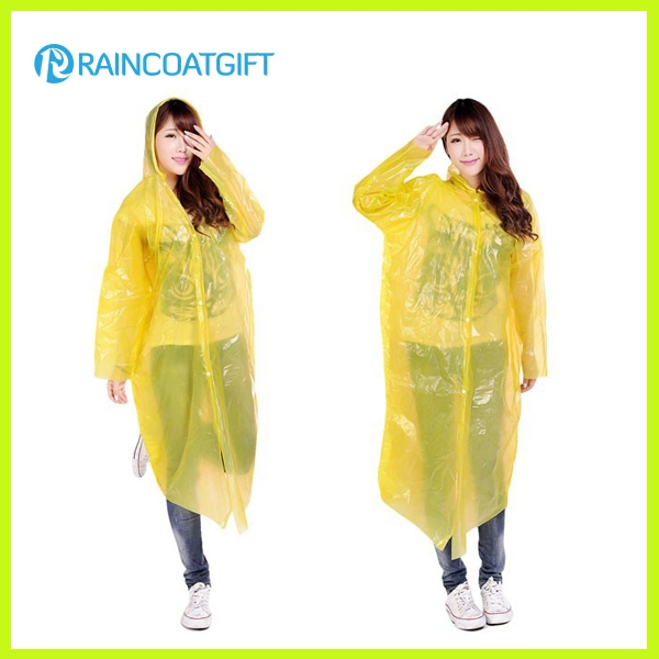 Women&prime; S Yellow PE Disposable Raincoat Rpe-150