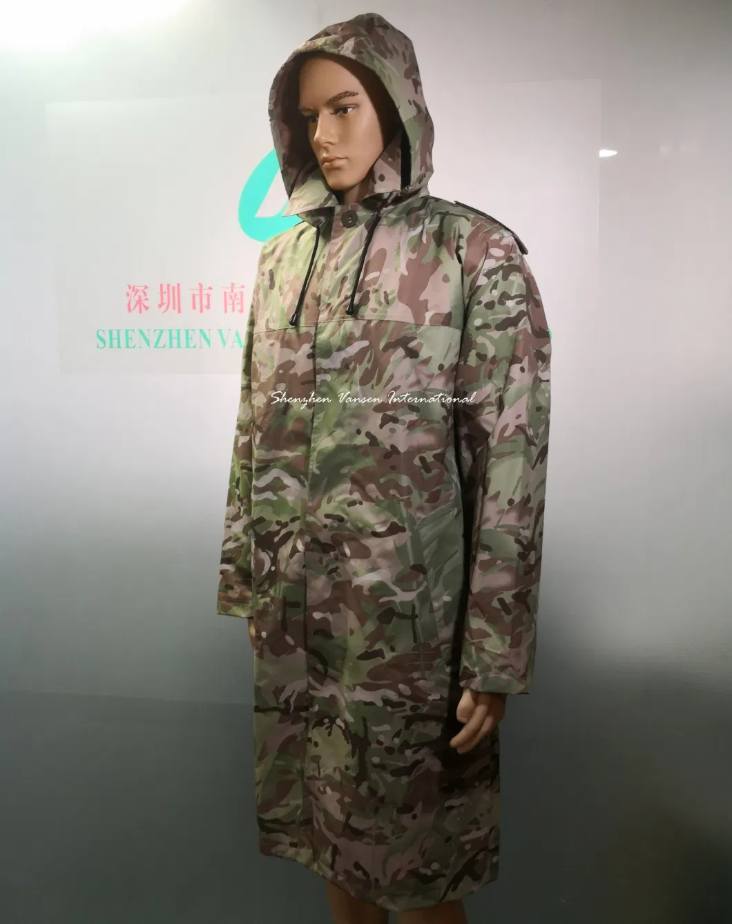 Custom Camo Waterproof Long Rain Jacket/Windbreaker for Men