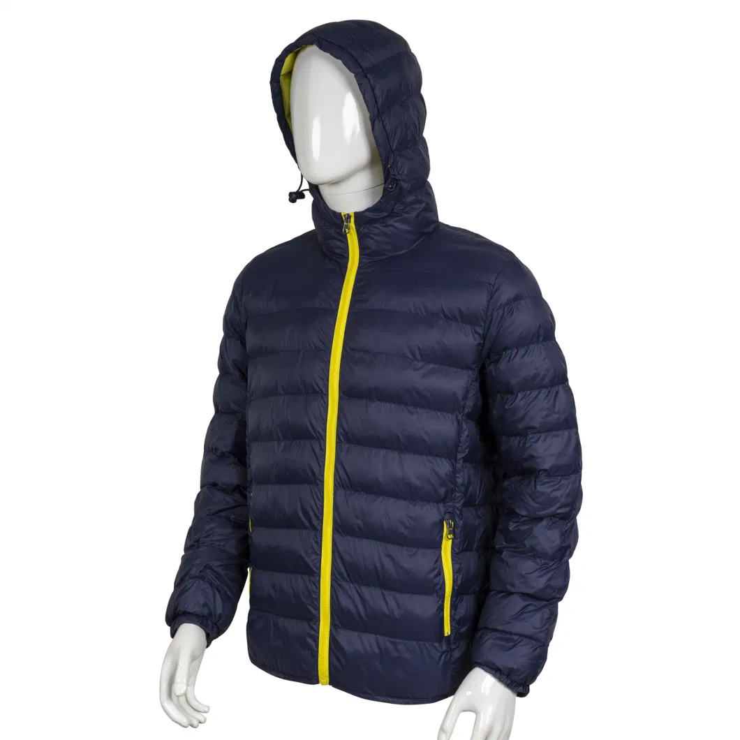 Light Weight Men&prime;s Winter Down Jackets with Connected Hood