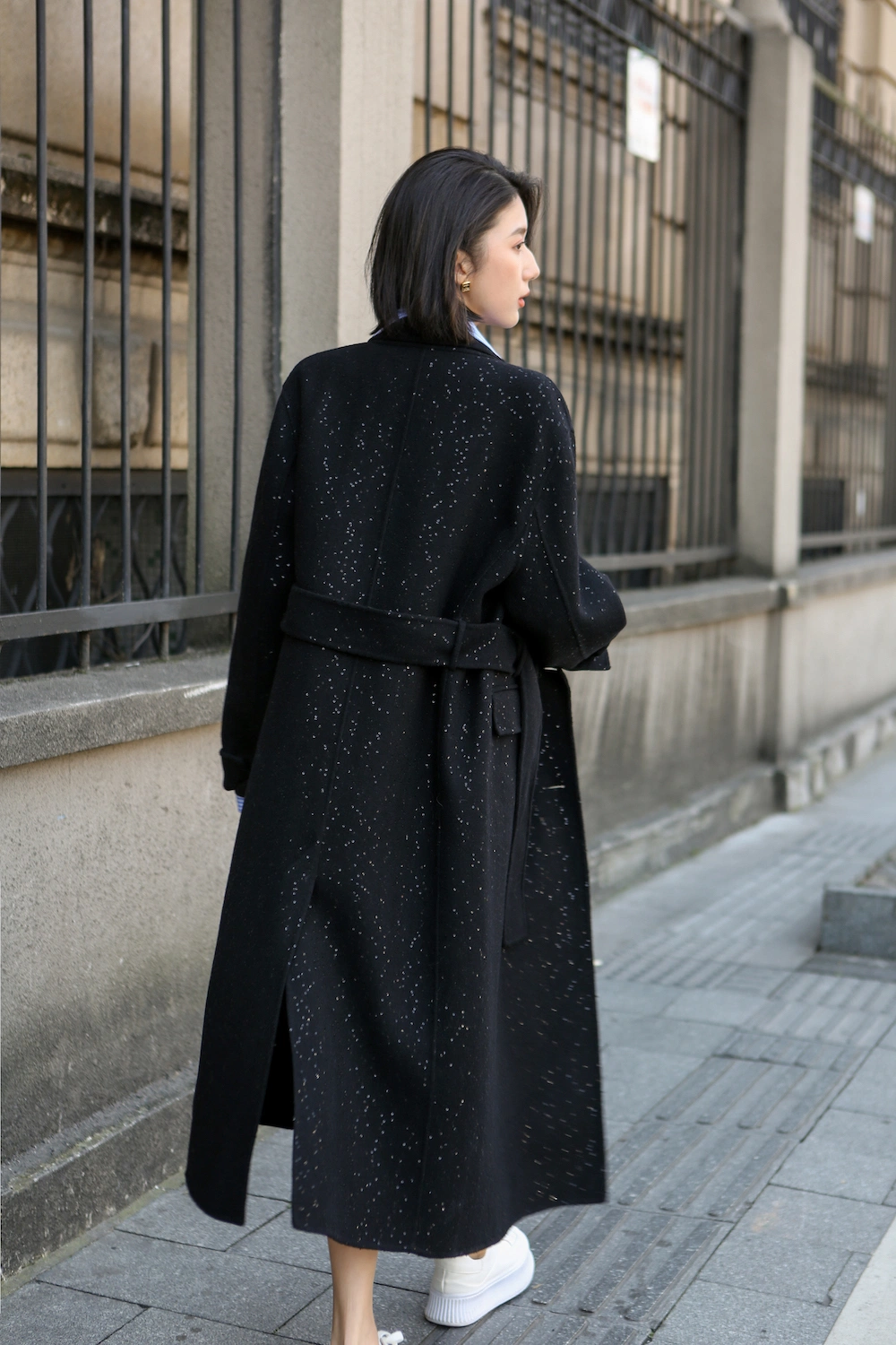 Elegant Fashion Black Woolen Wool Long Coat for Woman with Belt